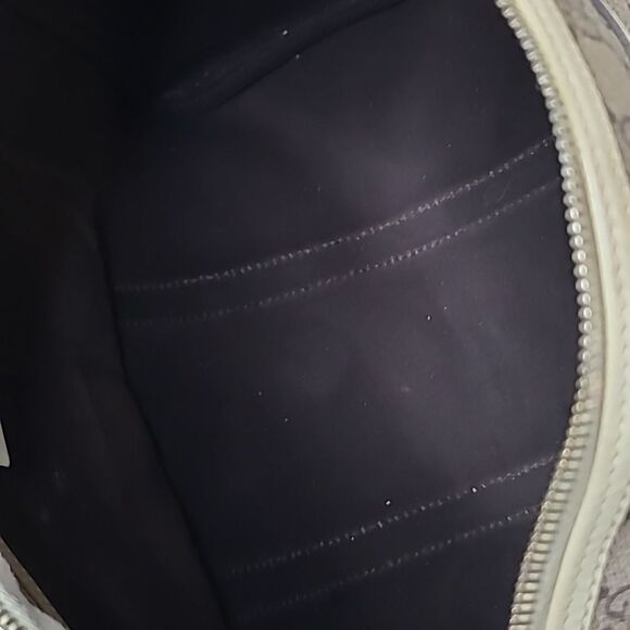 💯 Authentic Gucci Boston Handbag 🍀 - Picture 10 of 16